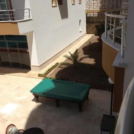 Golden Life Hotel