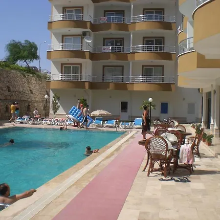 Golden Life Hotel
