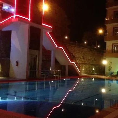 Golden Life Hotel